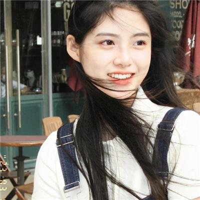小鬼头上的女人 在线观看